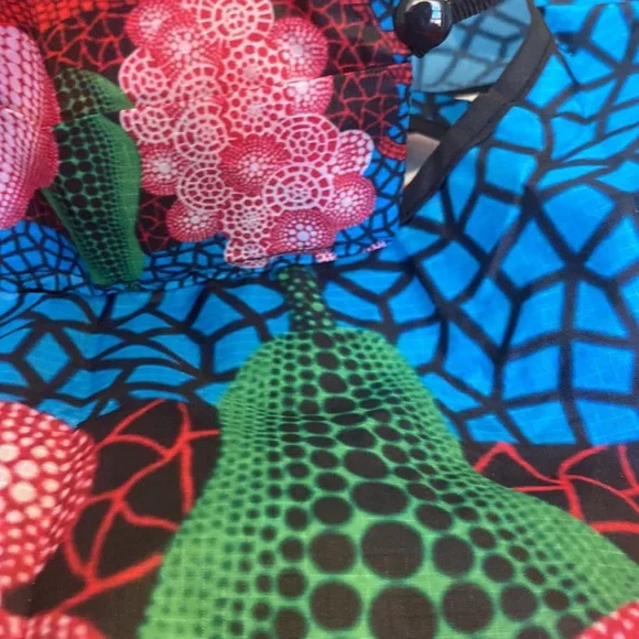 LAST 1- YAYOI KUSAMA LARGE COLORFUL SHOPPER BAG - Picture 10 of 11
